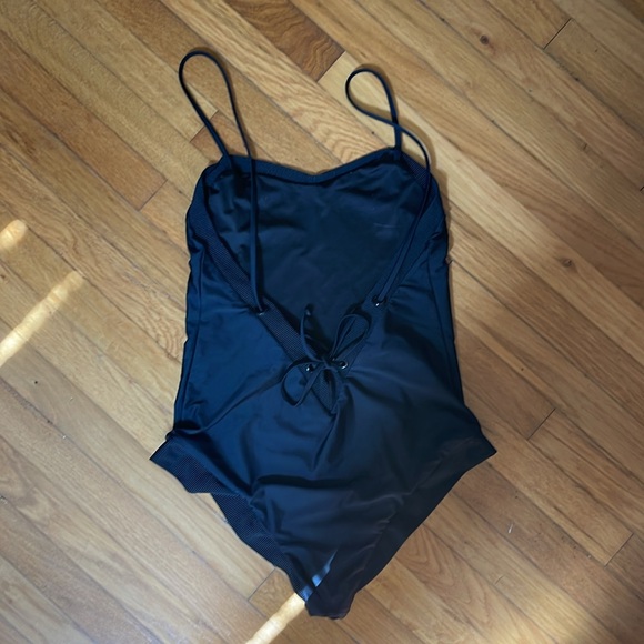 EUC seea one piece bathing suit - Picture 2 of 3